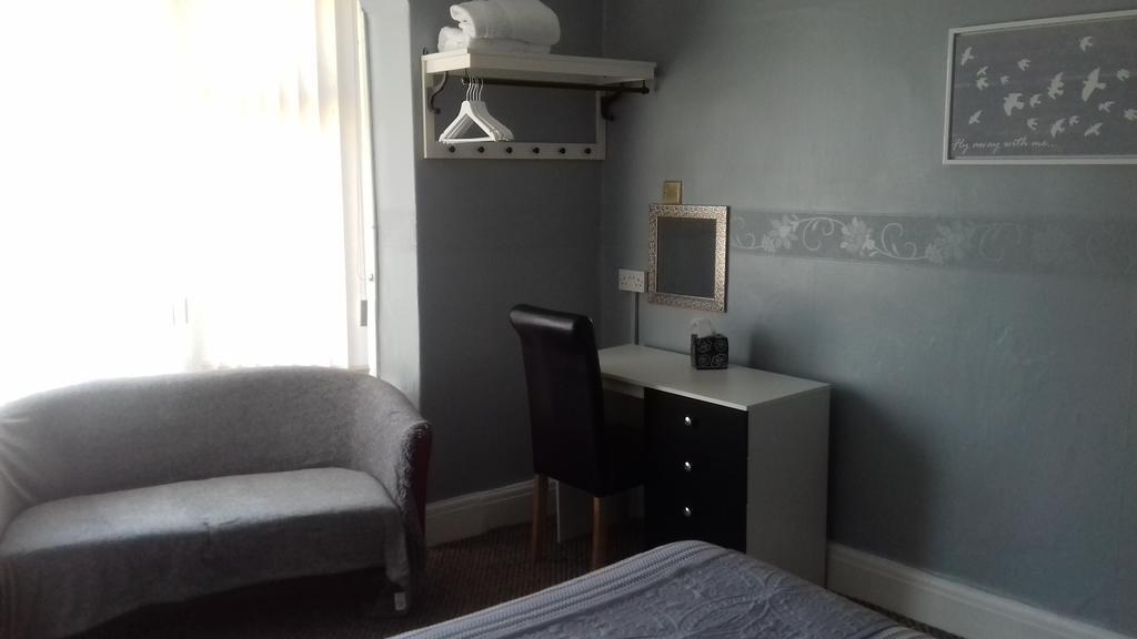 Elmfield 3*